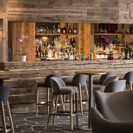 Le Pic Blanc Hotel 4*