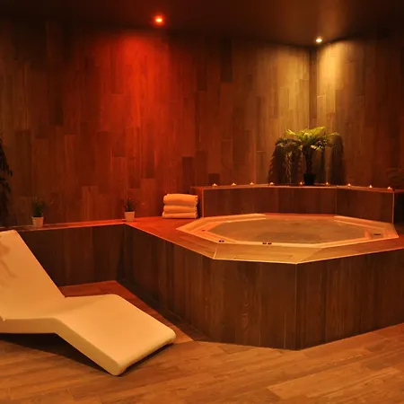 Le Pic Blanc Hotel 4*